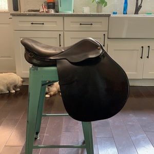 English saddle 16.5